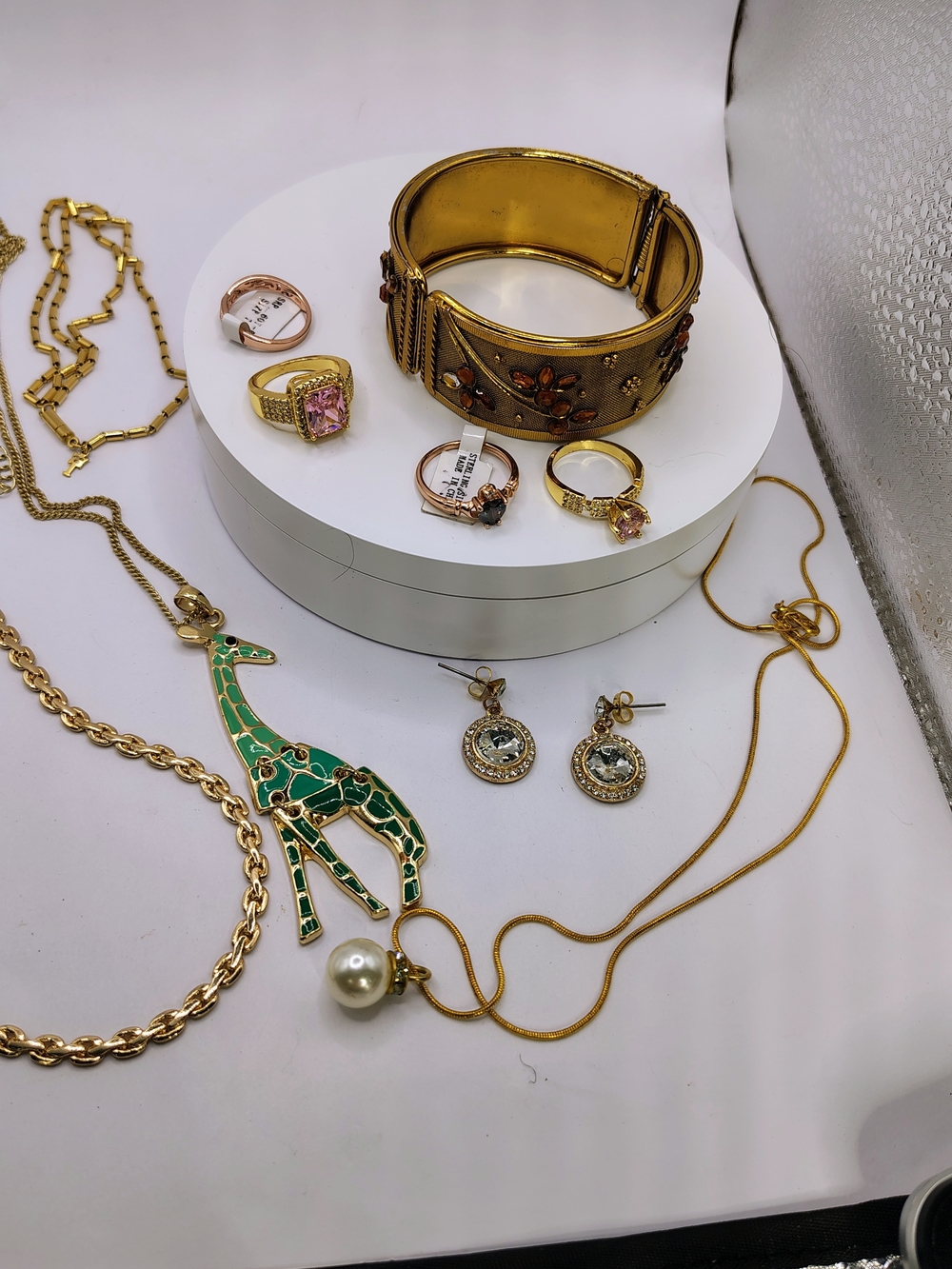 Statement Jewelry Bundle – Gold Tone, Rhinestone, Giraffe Necklace, Cuff S544